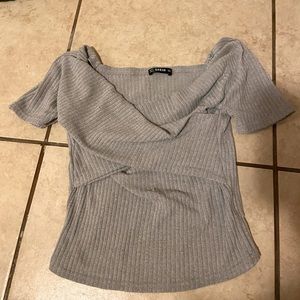 Front cross crop shirt